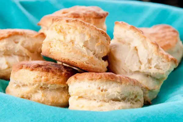 Easy Popeye's 7-Up Biscuits Copycat