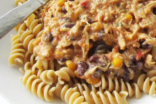 Slow Cooker Creamy Chicken and Black Beans 