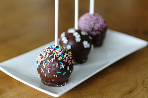 Easy Chocolate Balls or Cake Pops 