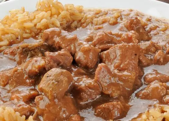 Beef Tips with Gravy and Rice 