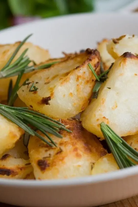 Crunchy Rosemary Potatoes 