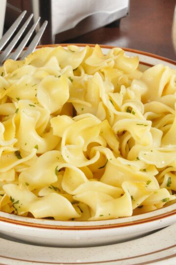 Closeup of Quick Garlic Butter Noodles on a plate.